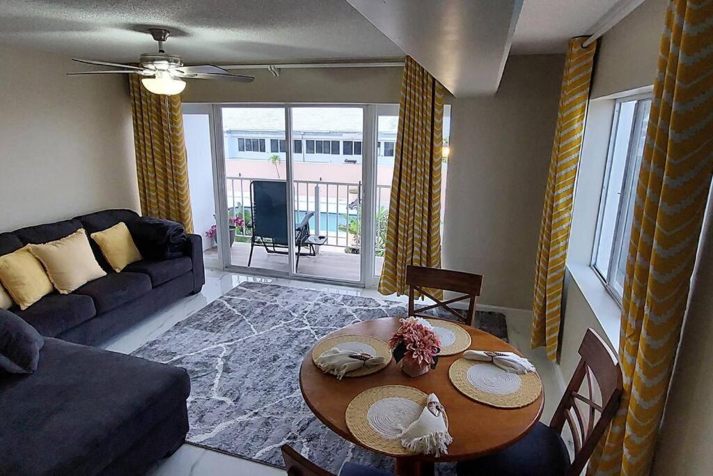 Nassau Harbour Cozy 2 Bedroom Condo Exterior foto